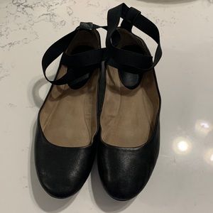 Audrey Brooke Rivoli Ballerina Flats EUC size 9M